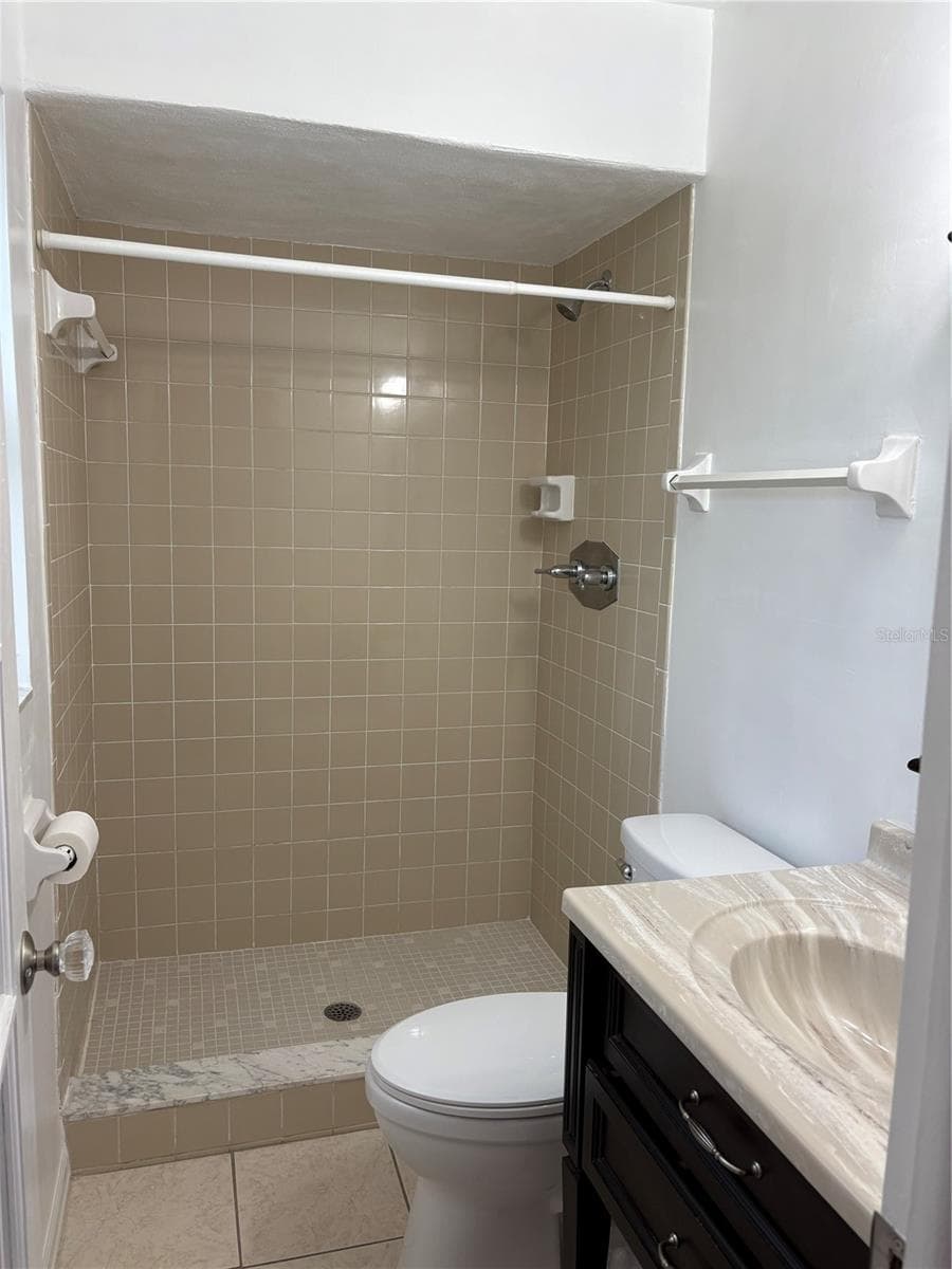 Primary Bath - 6418 W PARIS ST, TAMPA