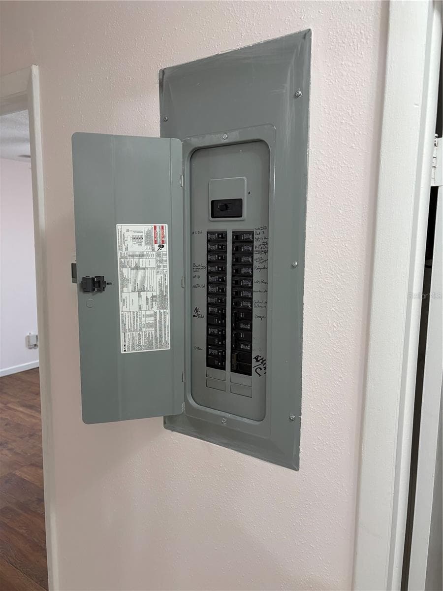Breaker Box - 6418 W PARIS ST, TAMPA