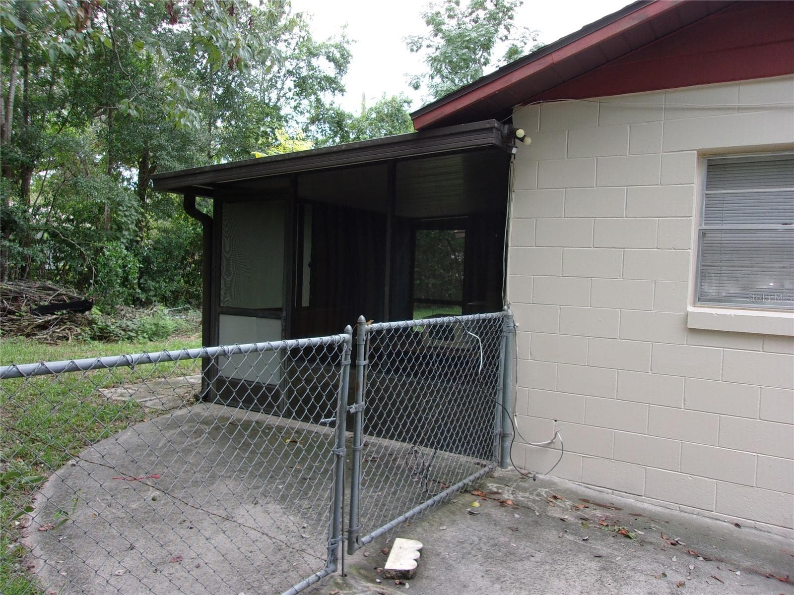 Single Family Residence at 5700 NE 6TH PL, OCALA, photo 6 of 29