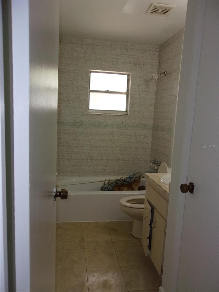 Single Family Residence at 5700 NE 6TH PL, OCALA, photo 21 of 29