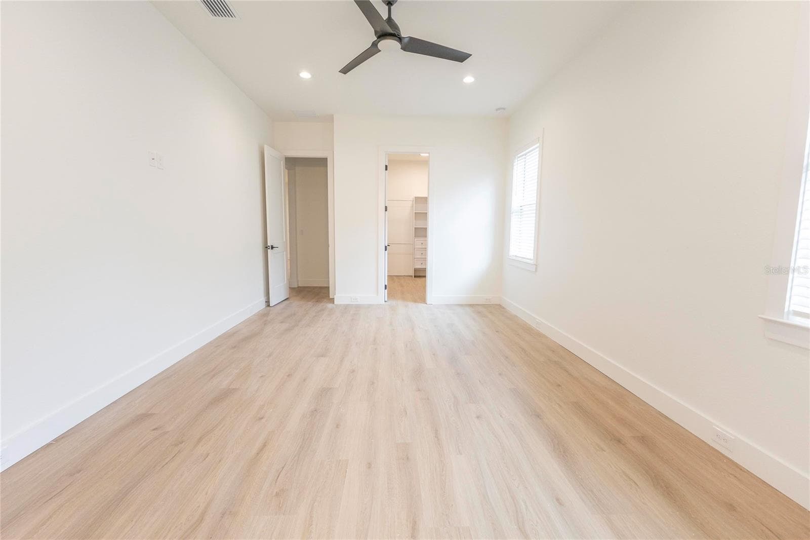 Single Family Residence at 10619 GRAND OAKS BLVD, OXFORD, photo 15 of 43