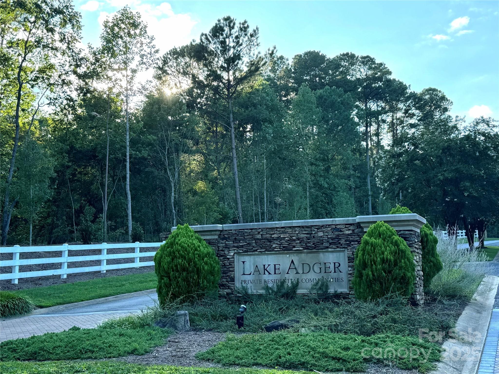 Lot at Mill Spring, photo 2 of 11