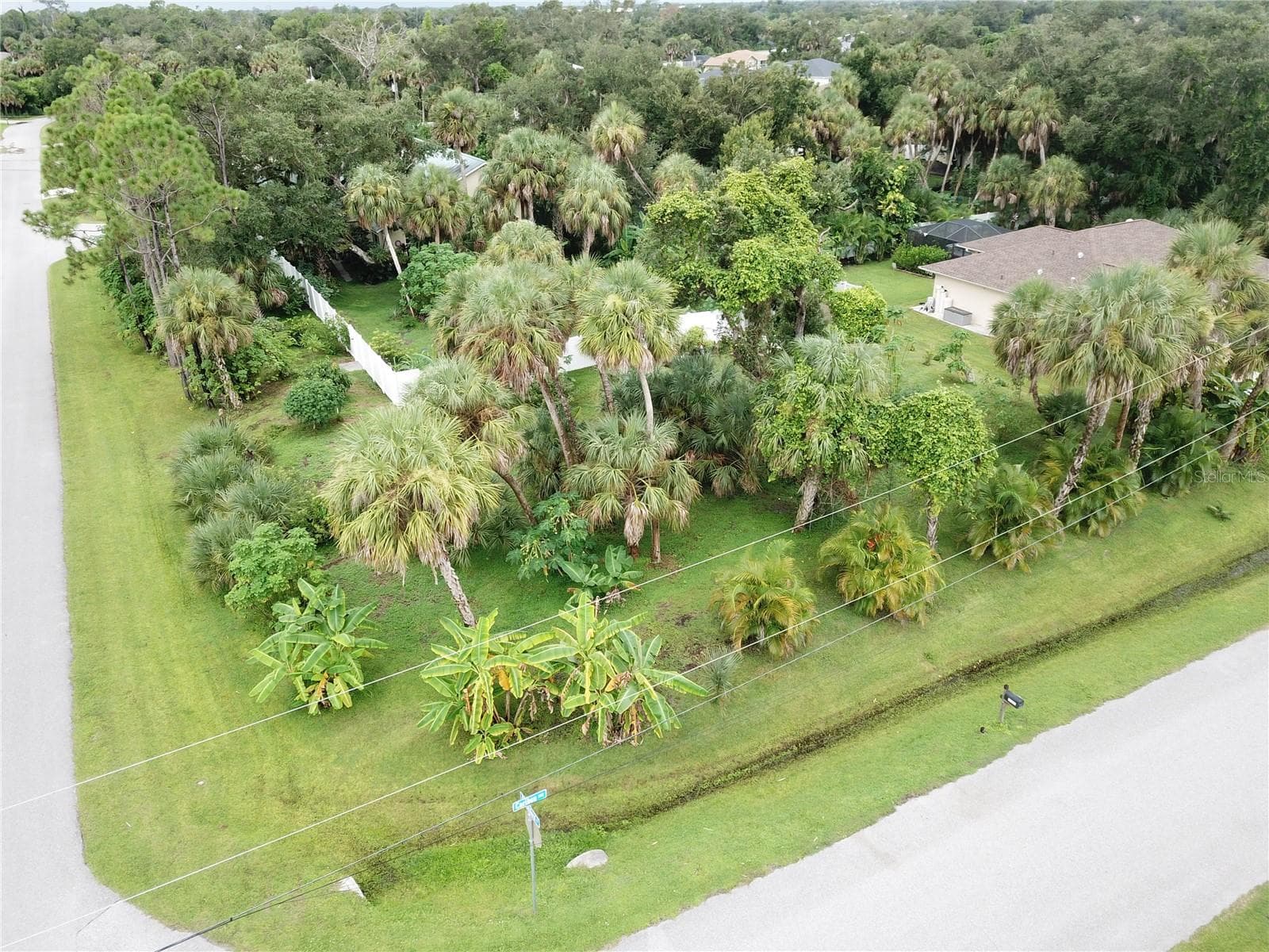 Land at CARIBOU AVE, NORTH PORT, photo 3 of 6