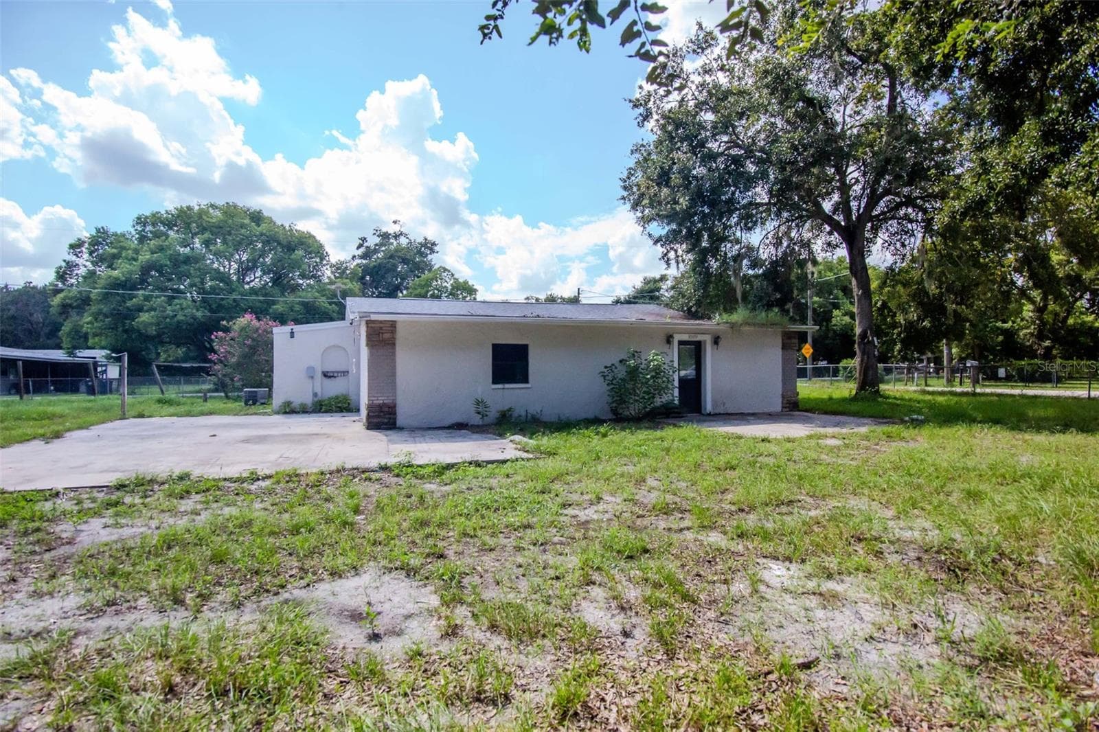 1009 MERCER LOOP