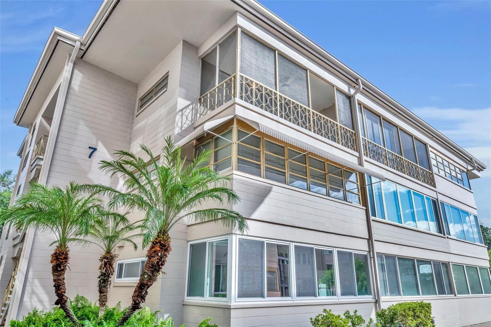311 E MORSE BLVD #7-11