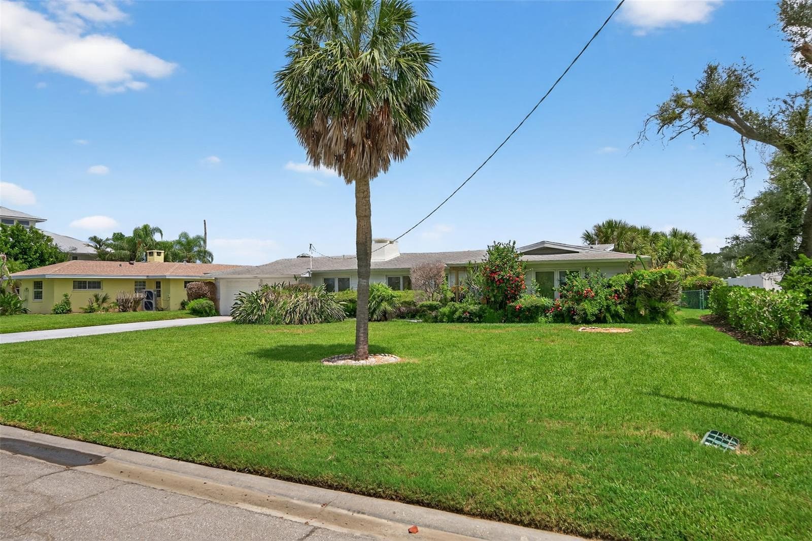 Single Family Residence at 377 S SHORE DR, SARASOTA, photo 4 of 23