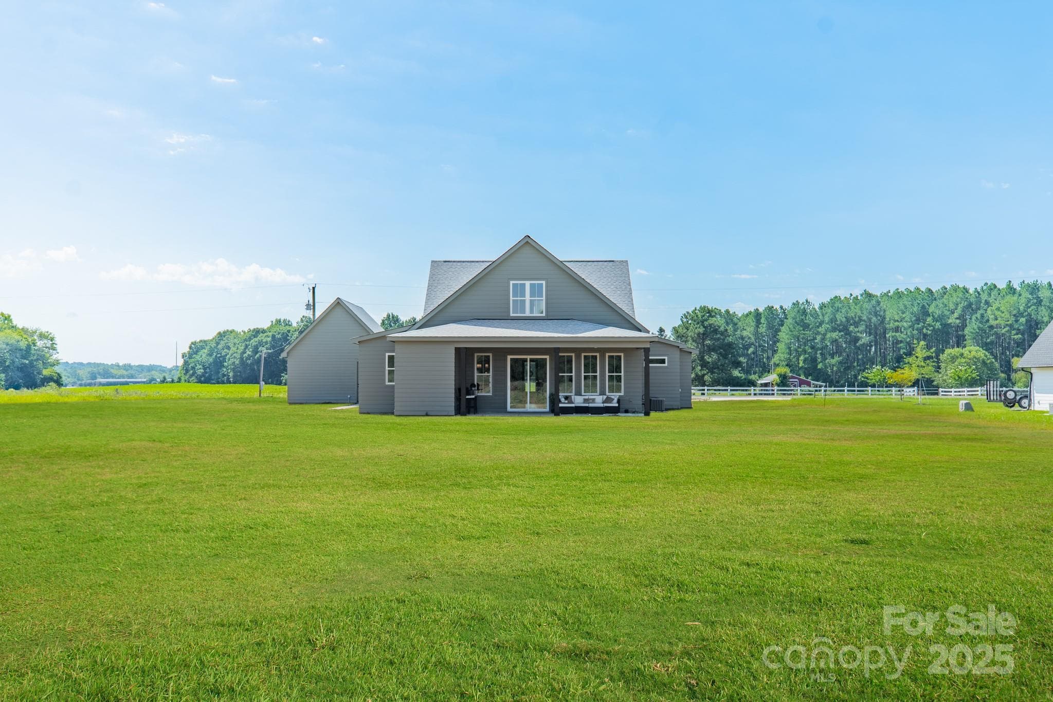 Single Family Residence at 2346 Bridgewater Road, Rock Hill, photo 3 of 34