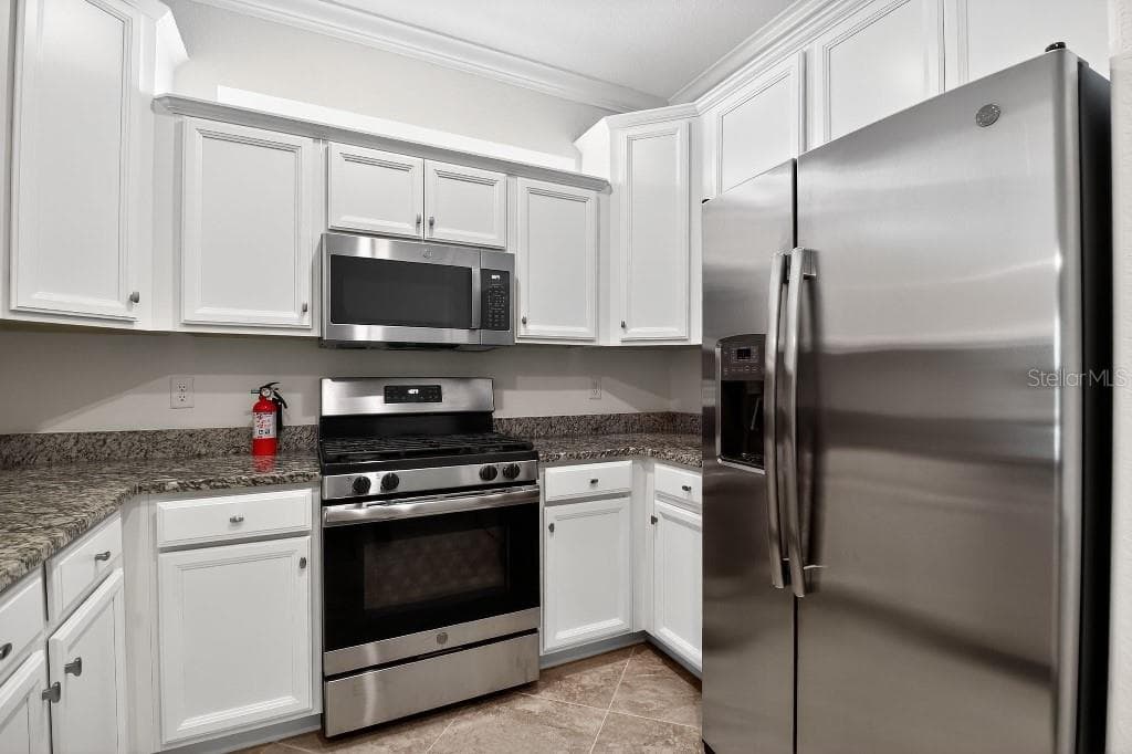 Villa at 17604 WAYSIDE BND, PUNTA GORDA, photo 9 of 29