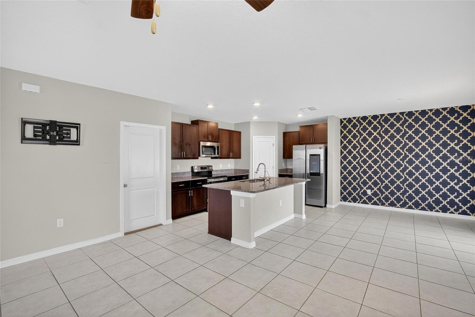 Single Family Residence at 12788 MAPLE BONSAI DR, RIVERVIEW, photo 11 of 52