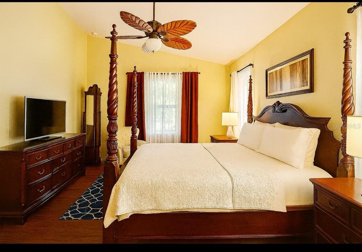 Master bedroom - 119 CRESCENT MOON DR, GROVELAND