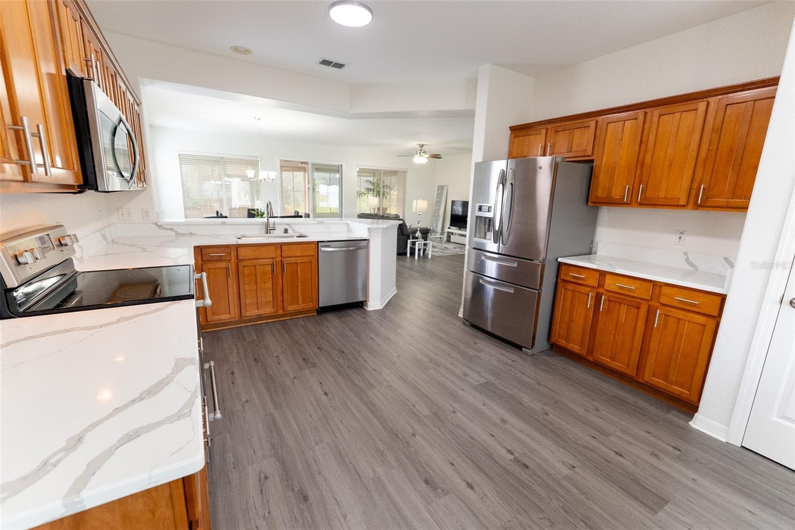 Single Family Residence at 12855 SE 92ND COURT RD, SUMMERFIELD, photo 2 of 55