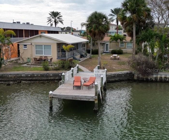 Triplex at 18207 GULF BLVD, REDINGTON SHORES, photo 4 of 4