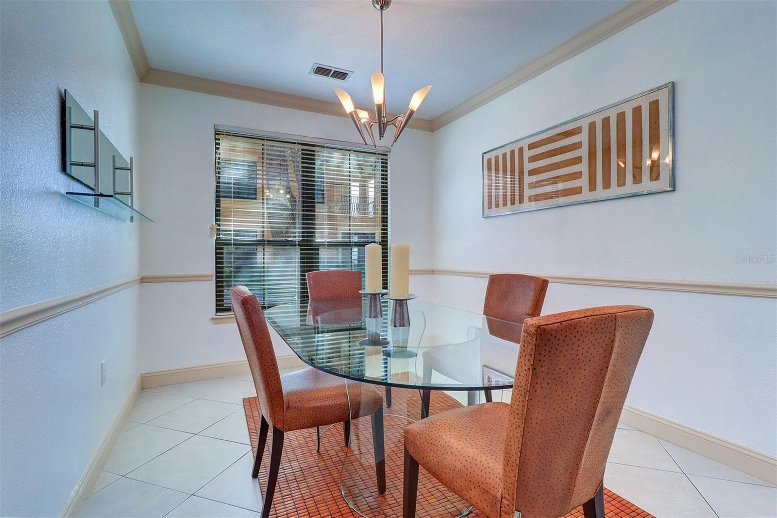 Closer look into the dining room area - 2757 VIA CIPRIANI #1114A, CLEARWATER