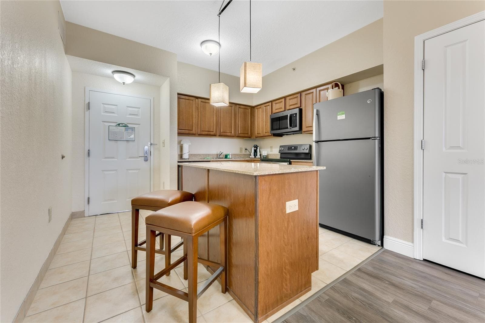 Condo - Hotel at 12556 FLORIDAYS RESORT DR #A-307, ORLANDO, photo 4 of 29