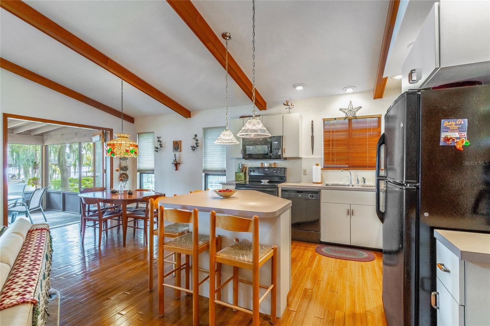 Single Family Residence at 121 N LAKE GEORGE DR, GEORGETOWN, photo 17 of 46