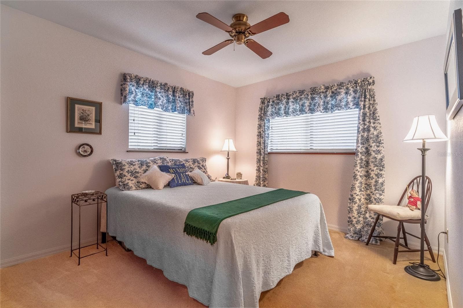 Single Family Residence at 121 N LAKE GEORGE DR, GEORGETOWN, photo 22 of 46