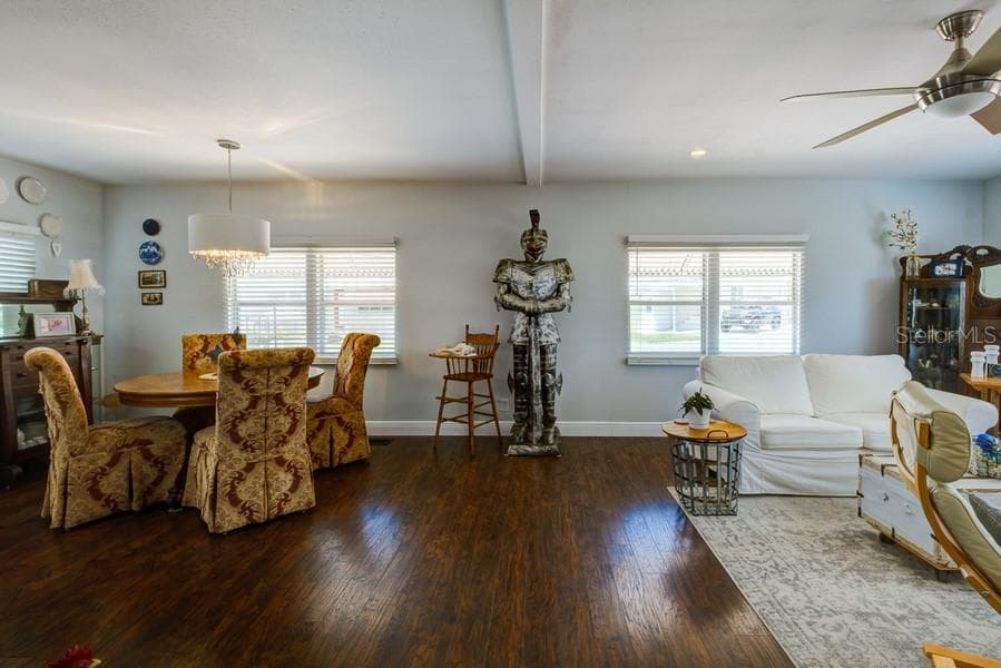 LIGHT FILLED LIVING AND DINING WITH SEAMLESS FLOW - 1916 ILLINOIS AVE, BRADENTON