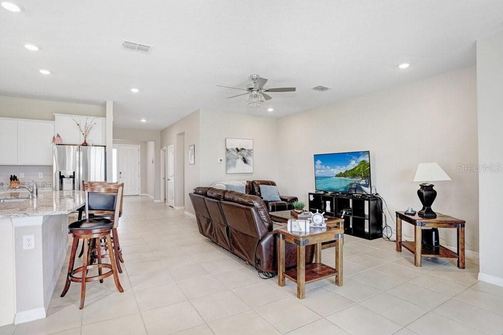 Single Family Residence at 4013 LIVELY CORAL PL, BRADENTON, photo 10 of 53