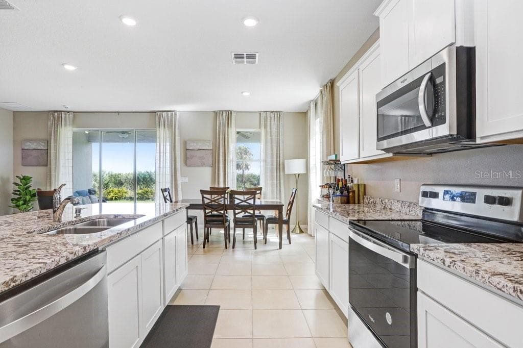 Single Family Residence at 4013 LIVELY CORAL PL, BRADENTON, photo 12 of 53