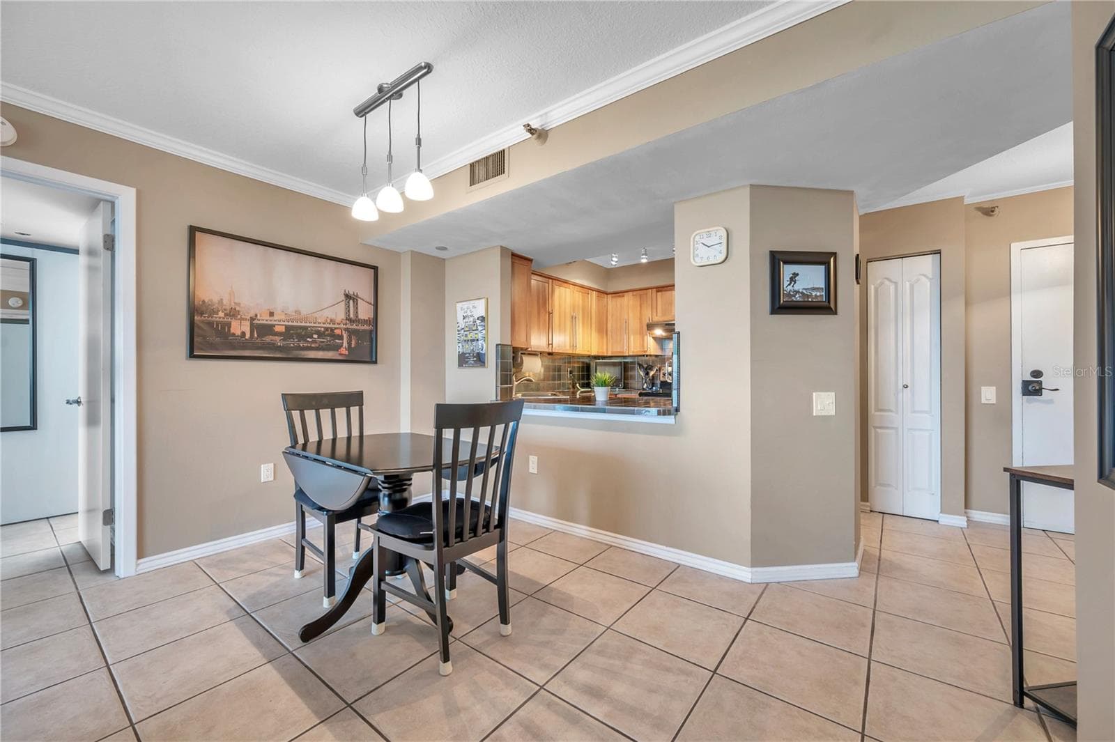 Condominium at 2333 FEATHER SOUND DR #B307, CLEARWATER, photo 11 of 66