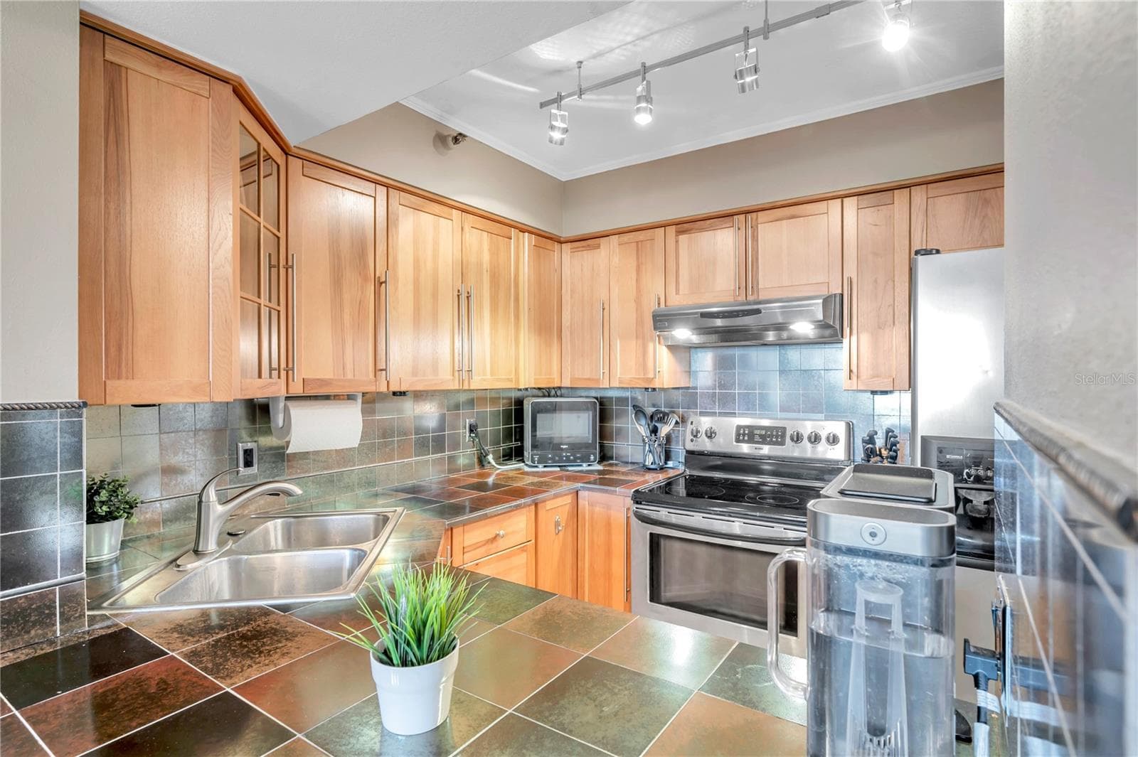Condominium at 2333 FEATHER SOUND DR #B307, CLEARWATER, photo 16 of 66