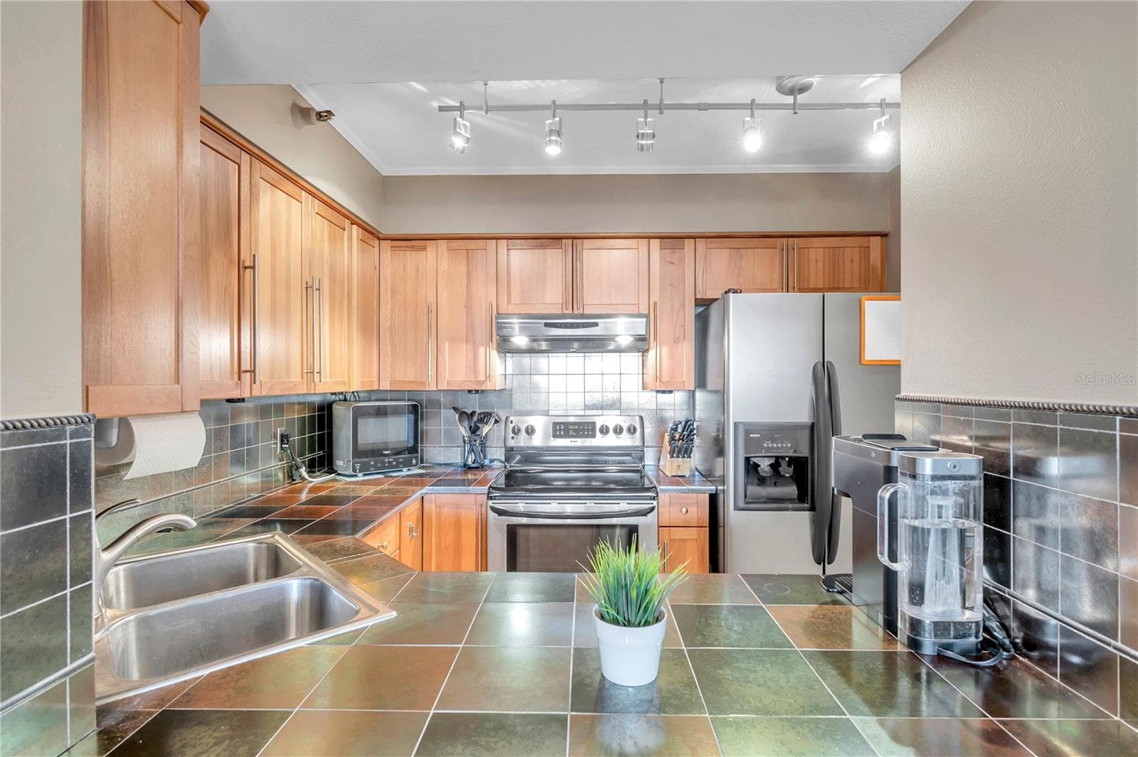 Condominium at 2333 FEATHER SOUND DR #B307, CLEARWATER, photo 17 of 66