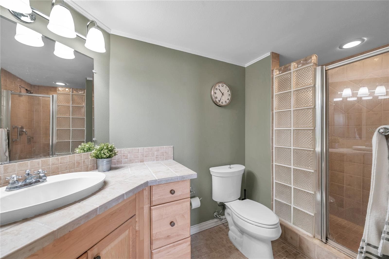 Condominium at 2333 FEATHER SOUND DR #B307, CLEARWATER, photo 34 of 66