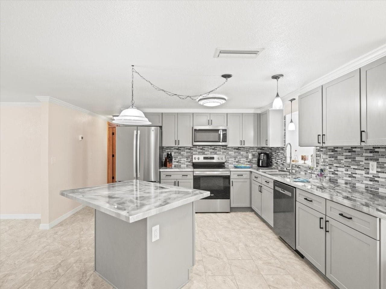 Single Family Residence at 3408 CRAPE MYRTLE DR, HERNANDO BEACH, photo 10 of 46