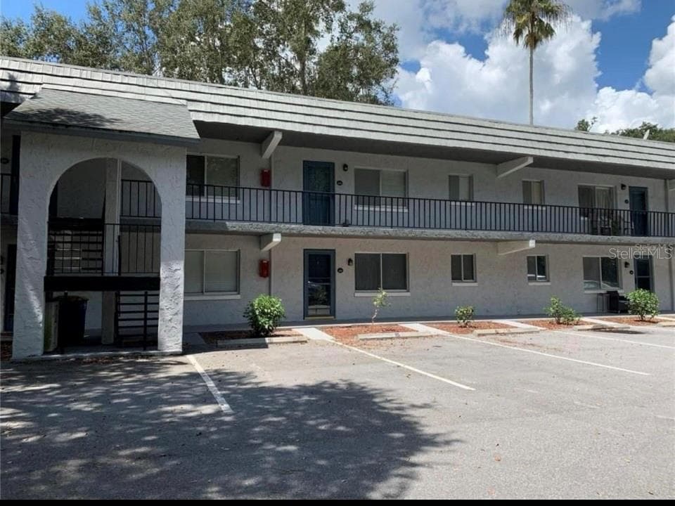 220 N IDLEWOOD AVE #204