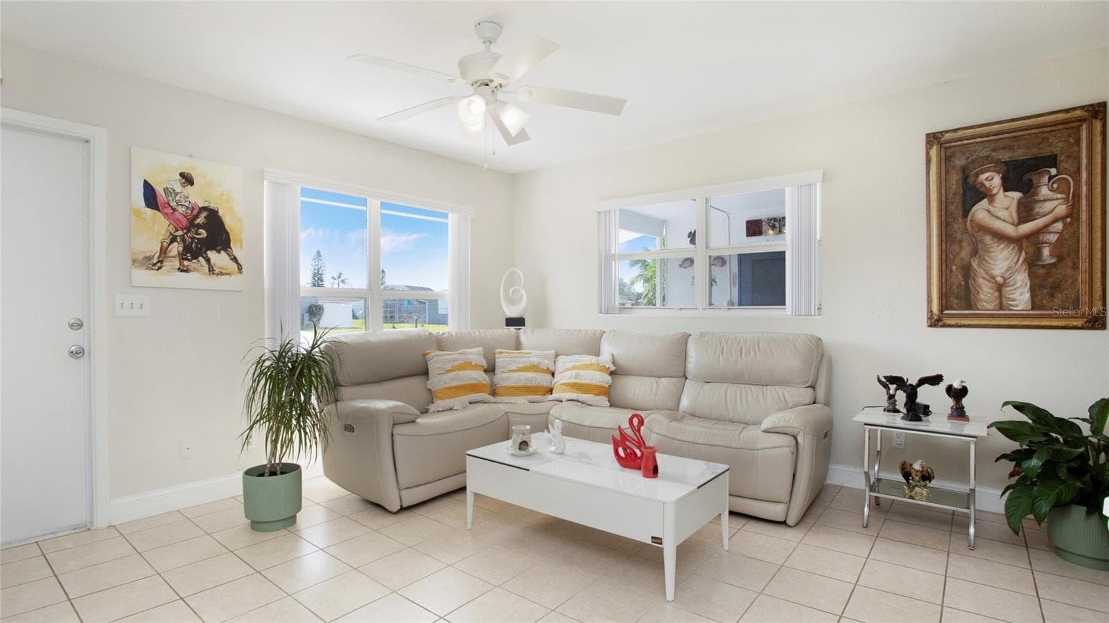 Living room - 515 YORK RD, LEHIGH ACRES