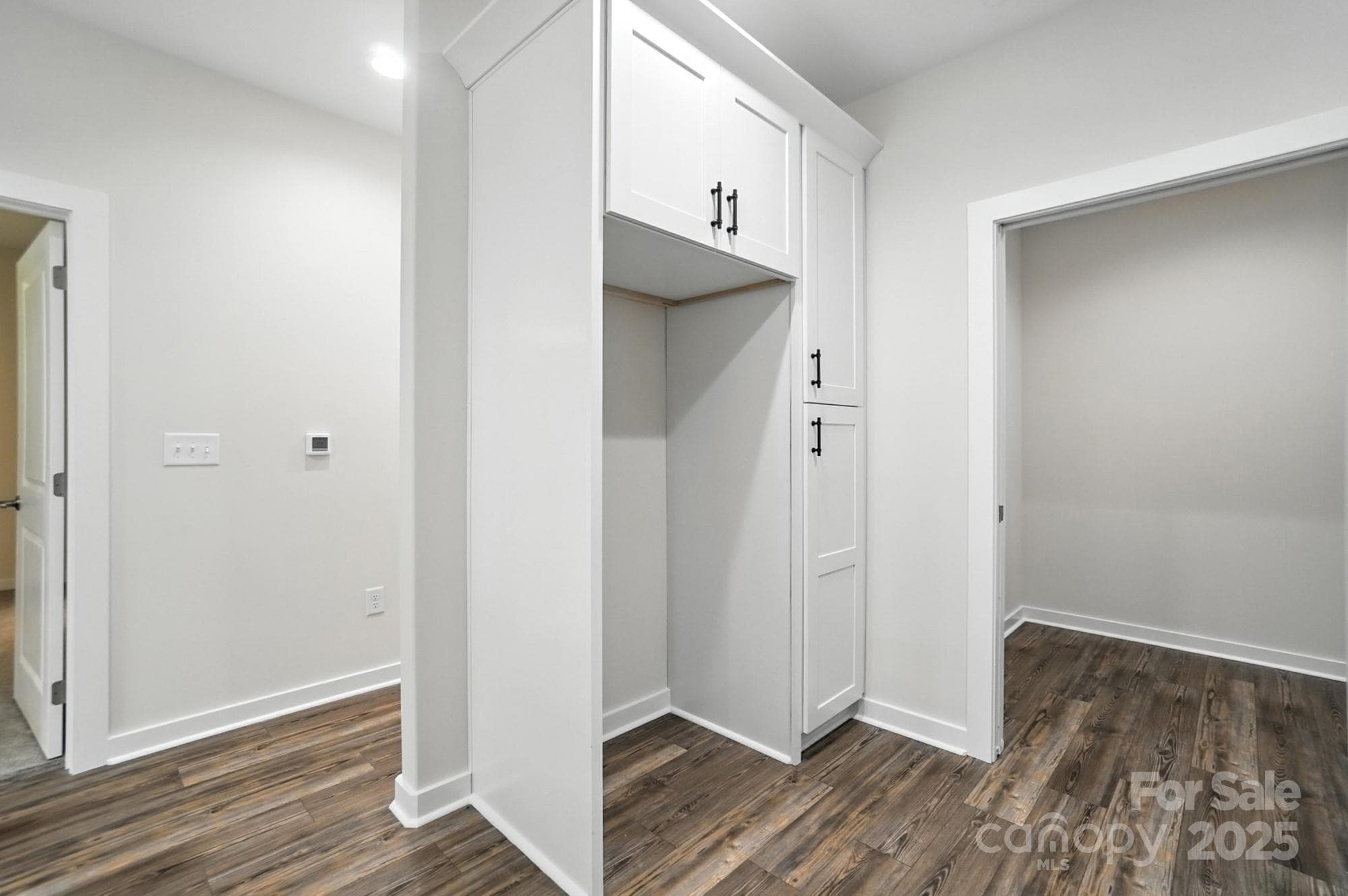 Townhouse at Hickory, photo 11 of 37