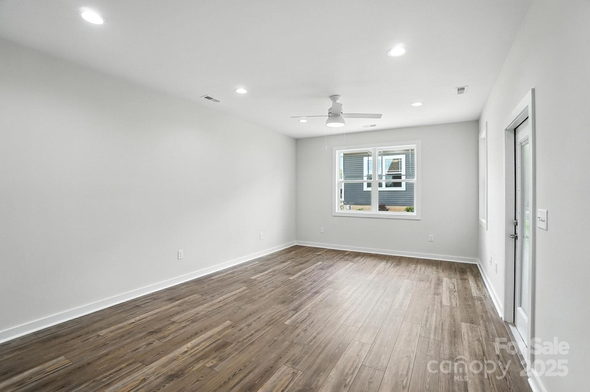 Townhouse at Hickory, photo 15 of 37
