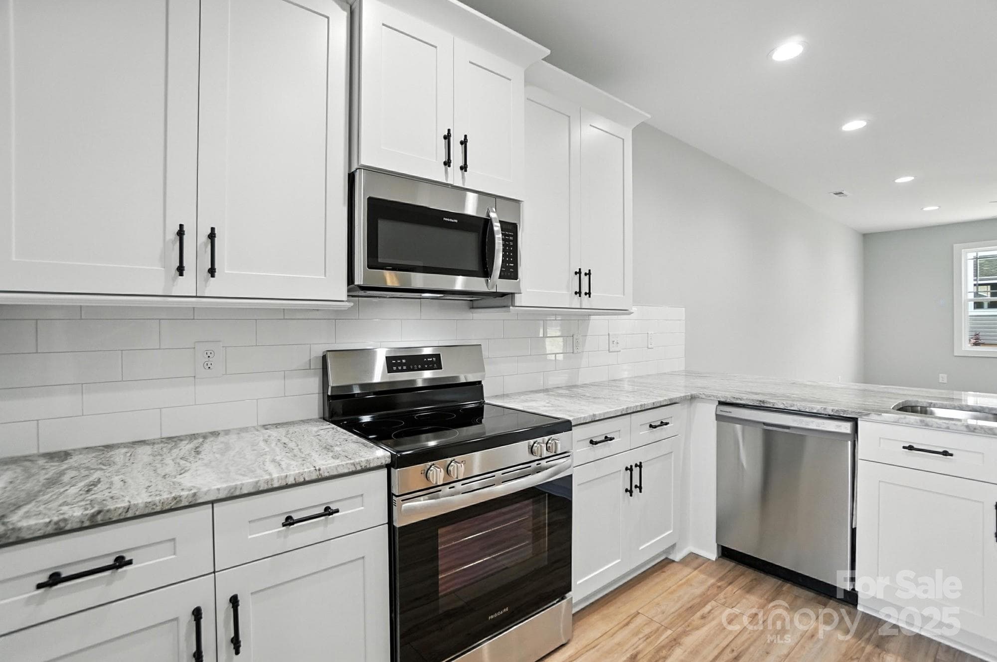 Townhouse at Hickory, photo 13 of 41
