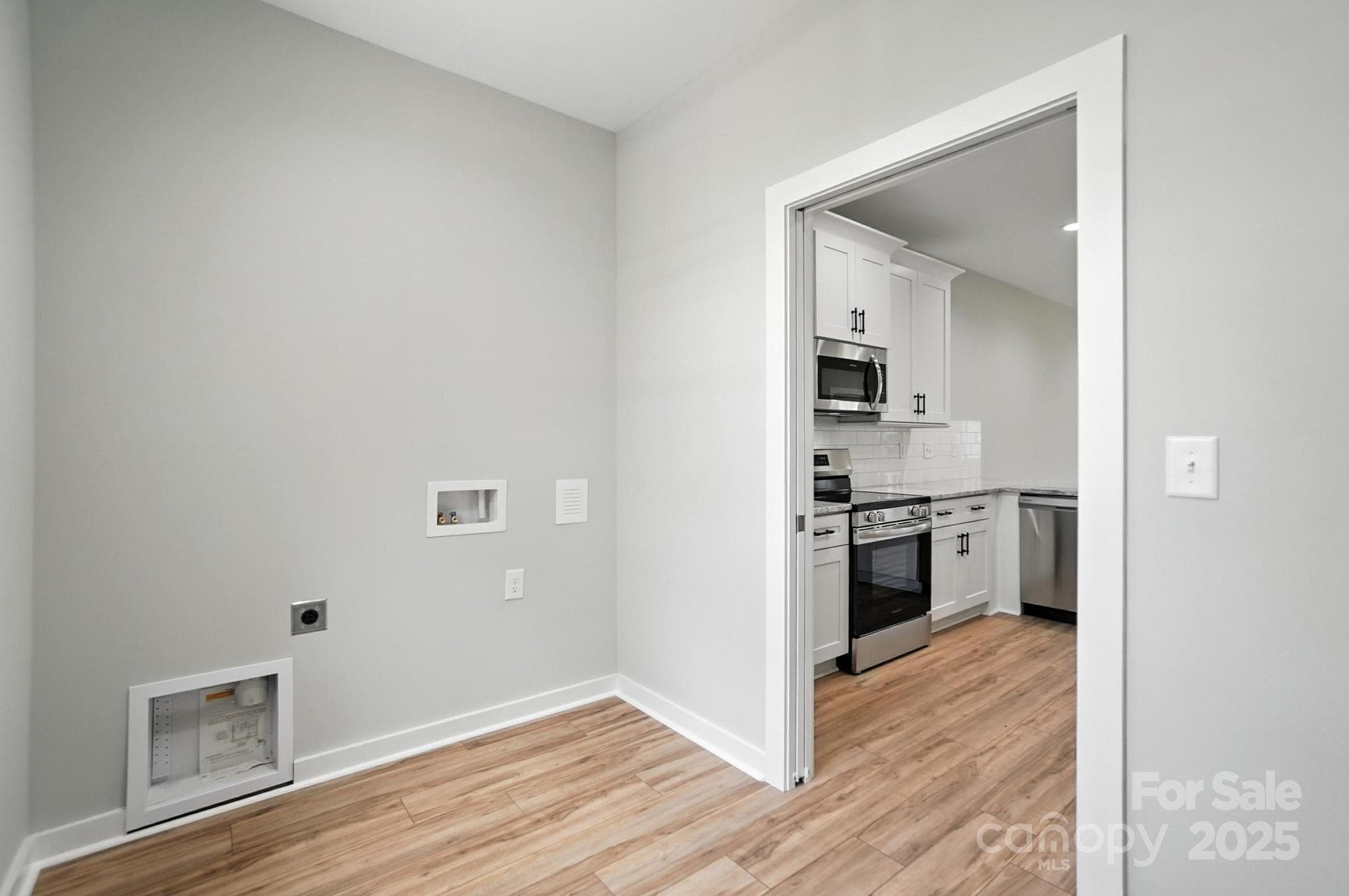 Townhouse at Hickory, photo 17 of 41