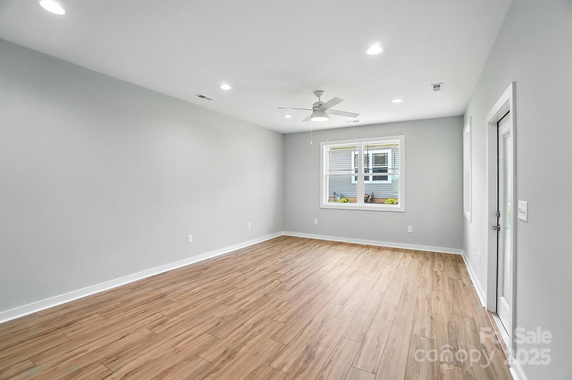 Townhouse at Hickory, photo 18 of 41