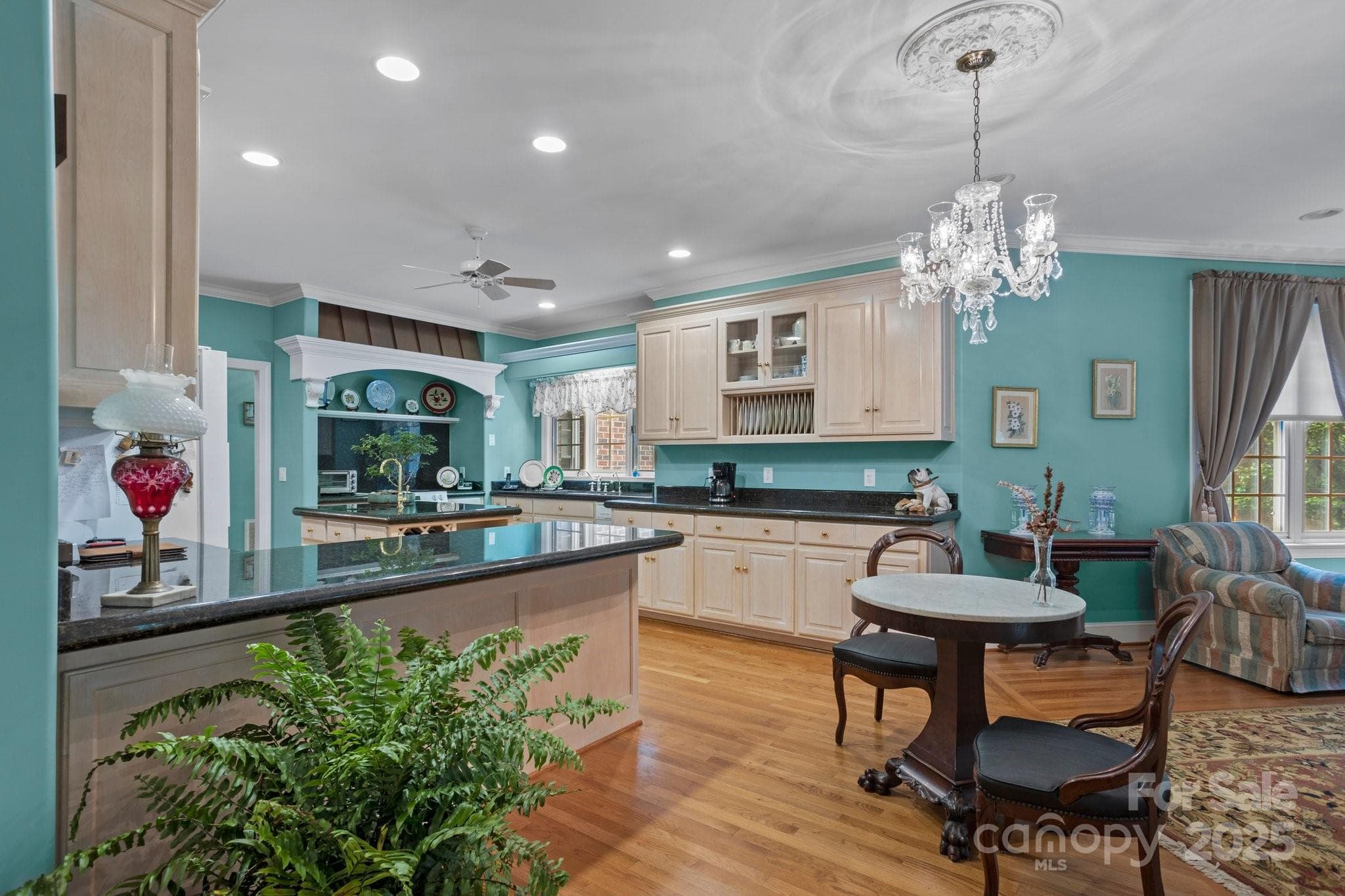 Single Family Residence at 115 W Glenview Drive, Salisbury, photo 27 of 42