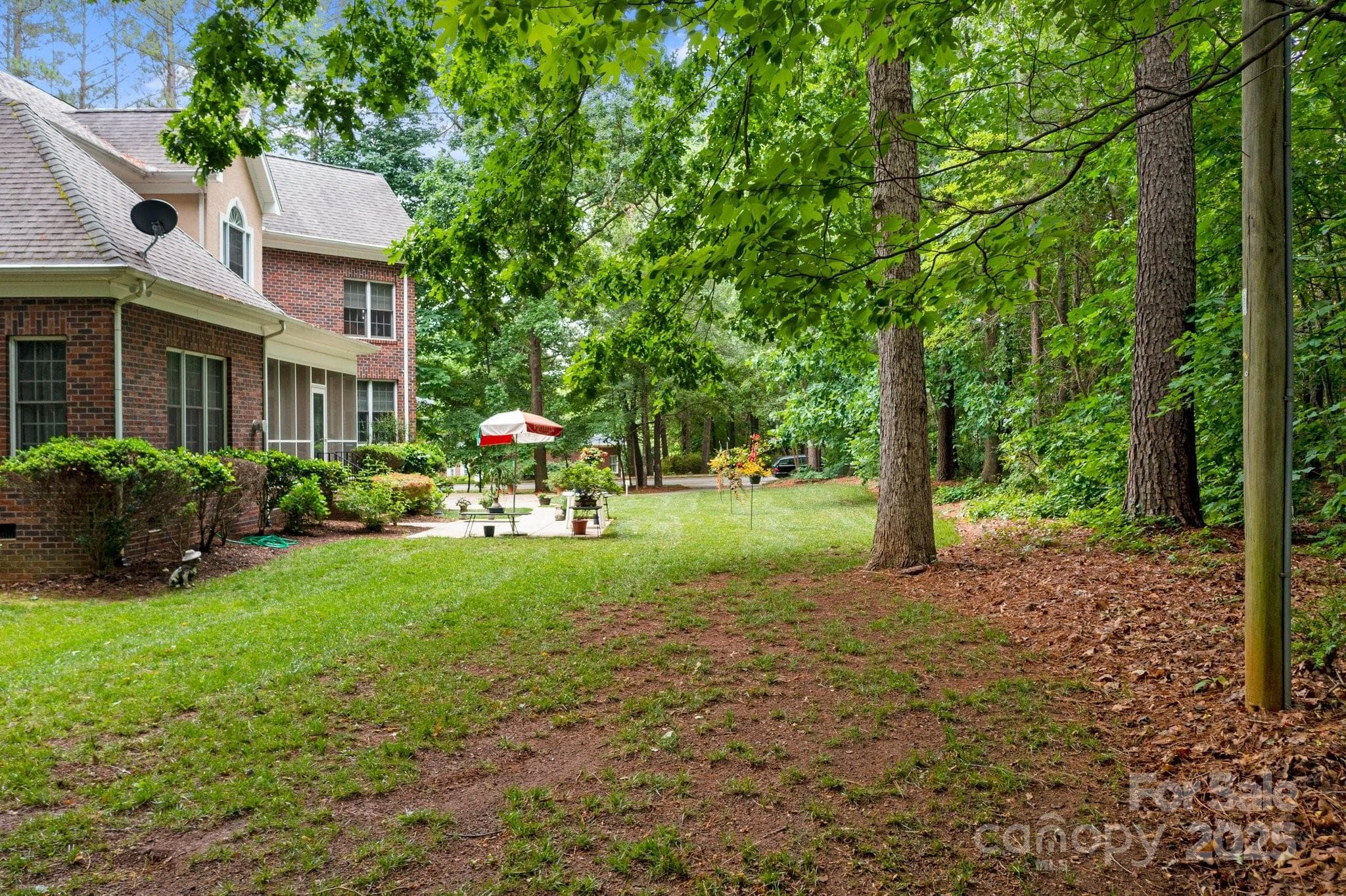 Single Family Residence at 115 W Glenview Drive, Salisbury, photo 36 of 42