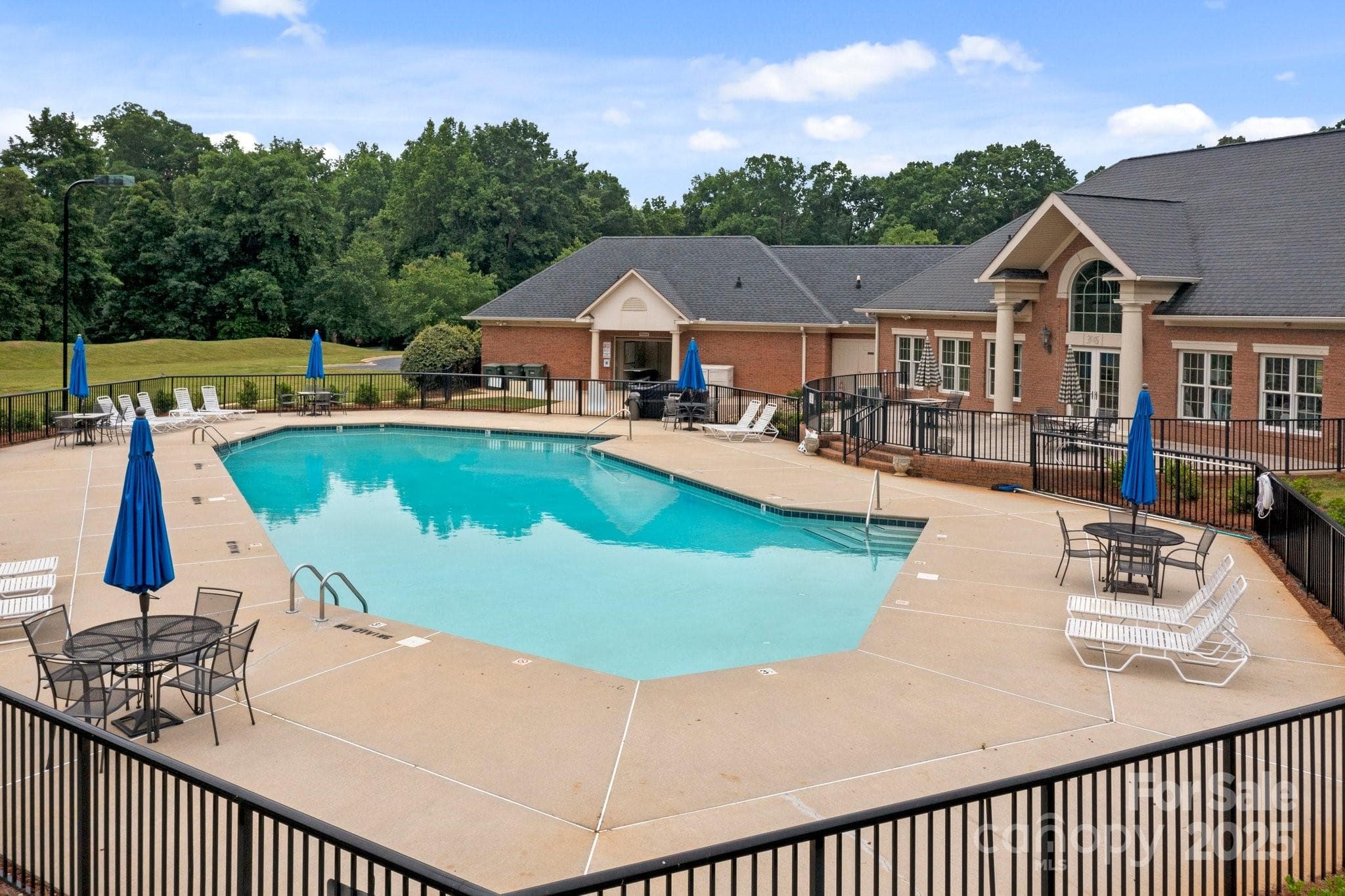 Single Family Residence at 115 W Glenview Drive, Salisbury, photo 42 of 42