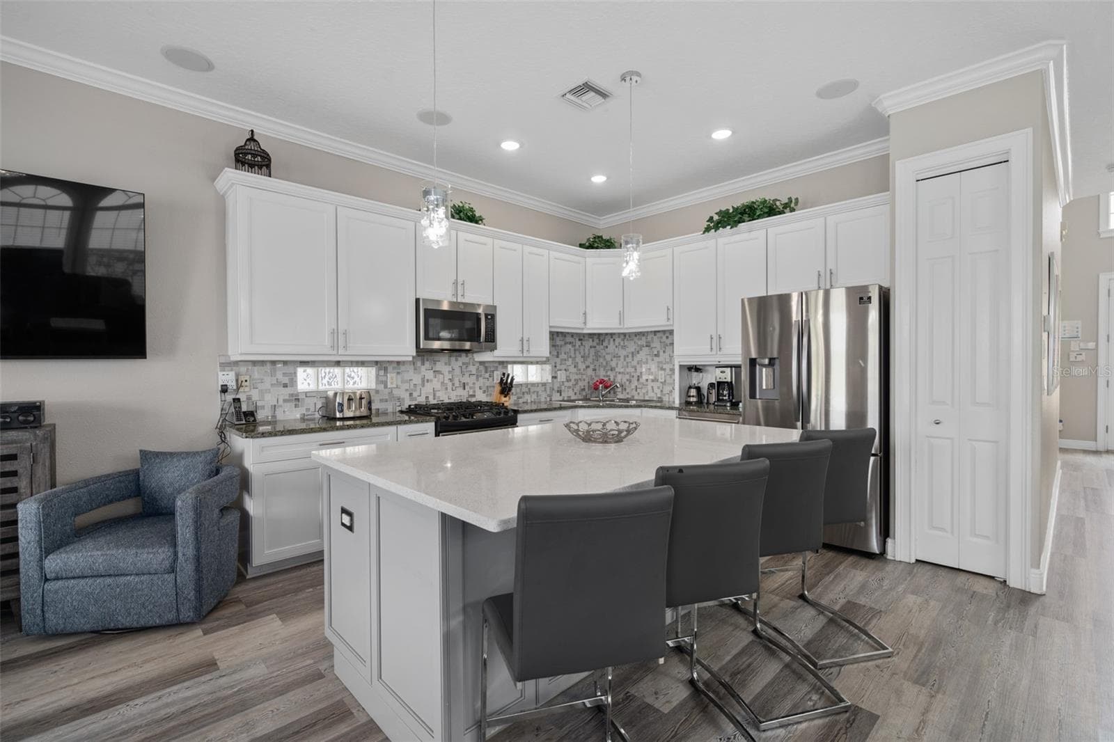 Single Family Residence at 1402 TITIAN CT, REUNION, photo 9 of 92