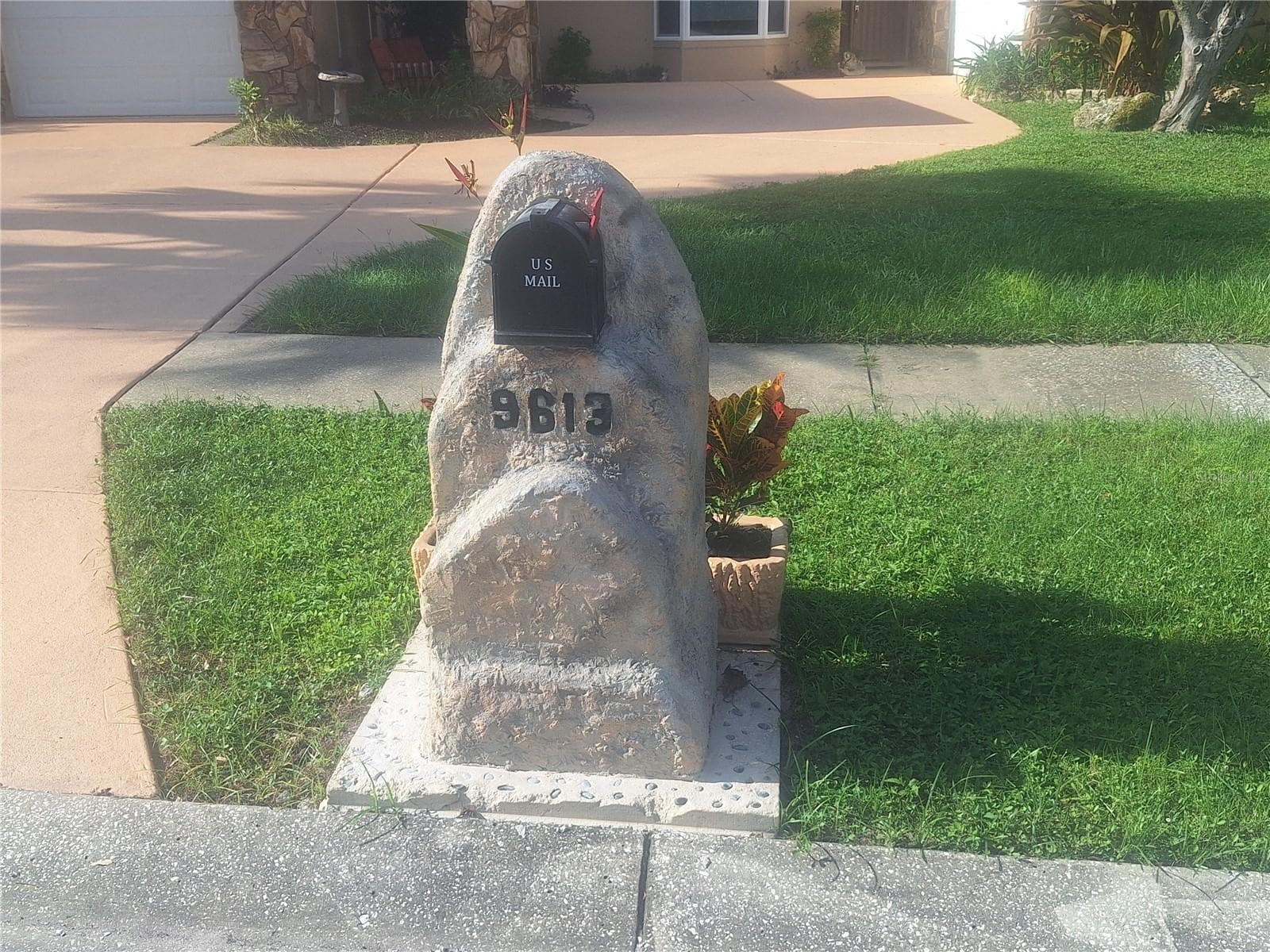 Single Family Residence at 9613 LEEWARD AVE, LARGO, photo 3 of 64