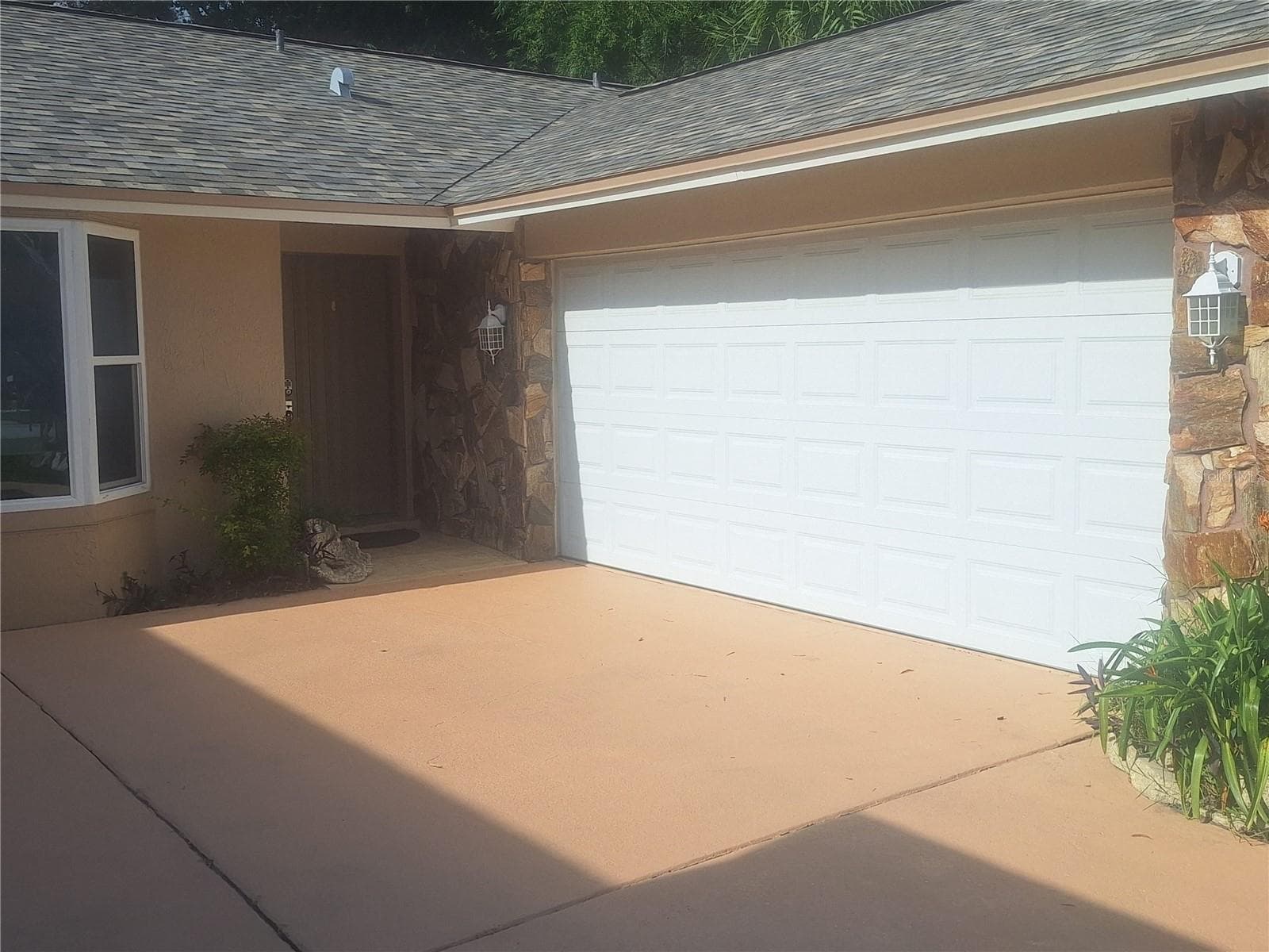 Single Family Residence at 9613 LEEWARD AVE, LARGO, photo 4 of 64