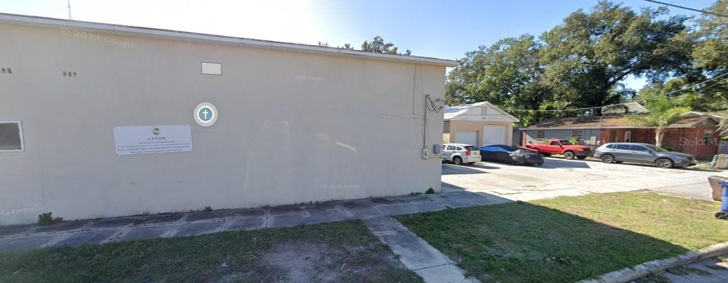 Multi-Family 5+ at 2806 N TAMPA ST, TAMPA, photo 4 of 5
