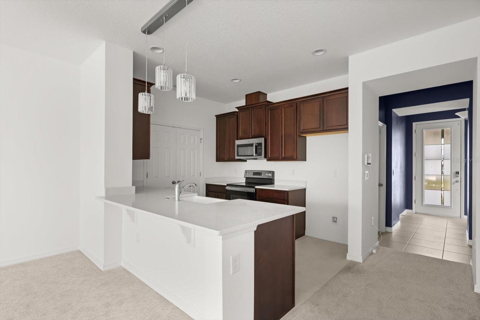 Single Family Residence at 6973 WILSON PASTURE AVE, GROVELAND, photo 5 of 52