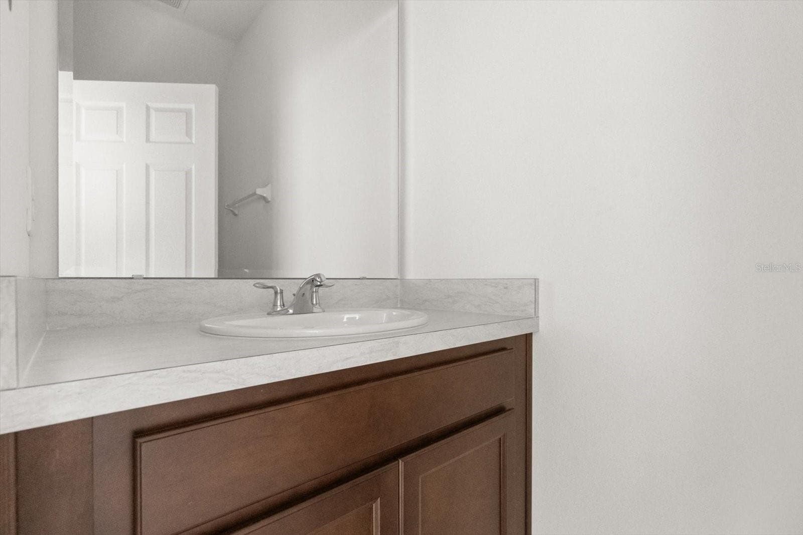 Single Family Residence at 6973 WILSON PASTURE AVE, GROVELAND, photo 6 of 52