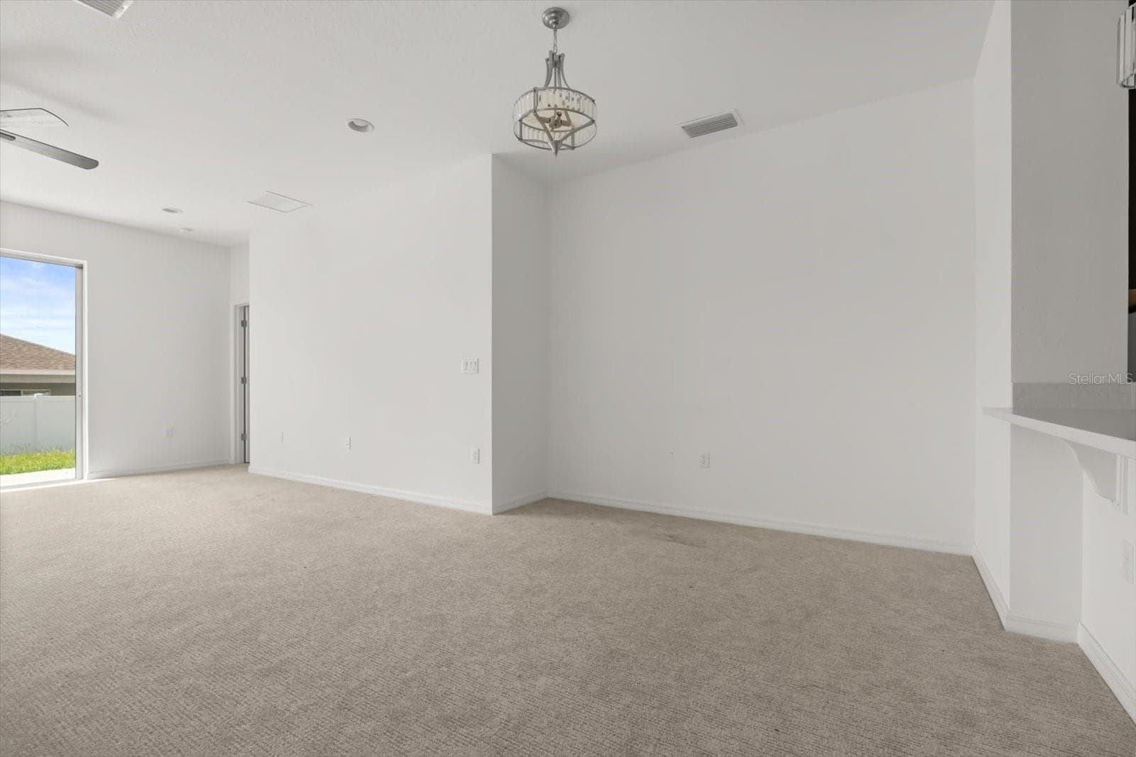 Single Family Residence at 6973 WILSON PASTURE AVE, GROVELAND, photo 10 of 52