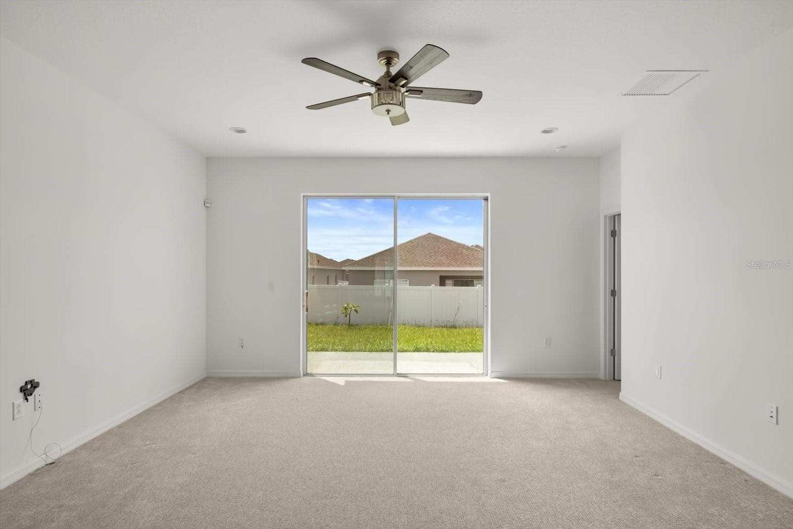 Single Family Residence at 6973 WILSON PASTURE AVE, GROVELAND, photo 12 of 52