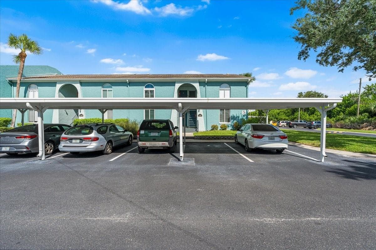 Condominium at 11401 3RD ST N #2, ST PETERSBURG, photo 2 of 27