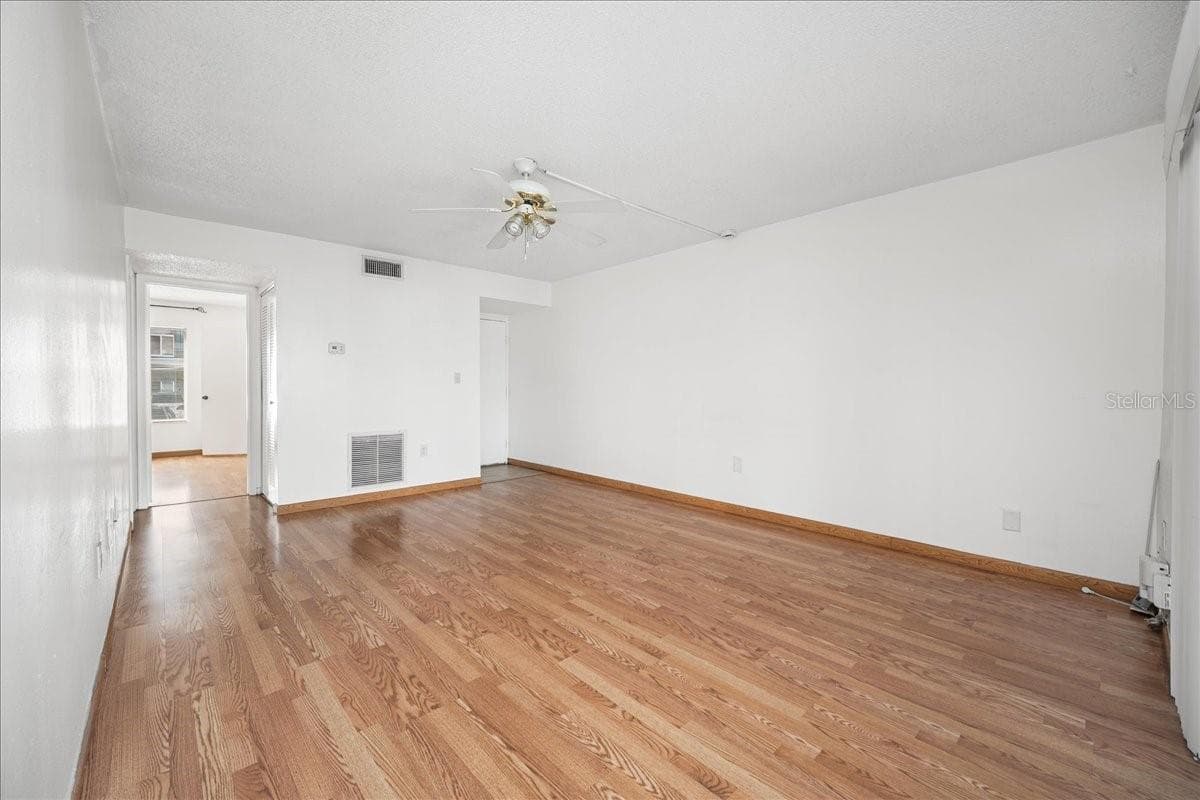 Condominium at 11401 3RD ST N #2, ST PETERSBURG, photo 5 of 27