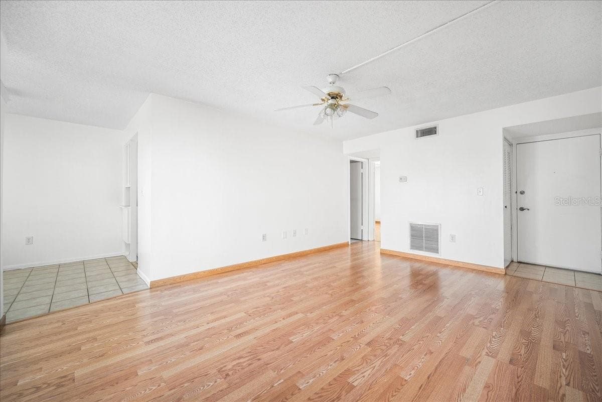 Condominium at 11401 3RD ST N #2, ST PETERSBURG, photo 6 of 27