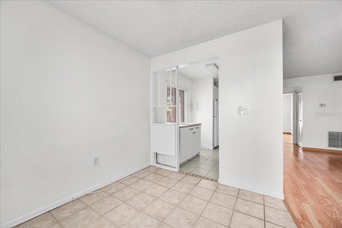 Condominium at 11401 3RD ST N #2, ST PETERSBURG, photo 8 of 27